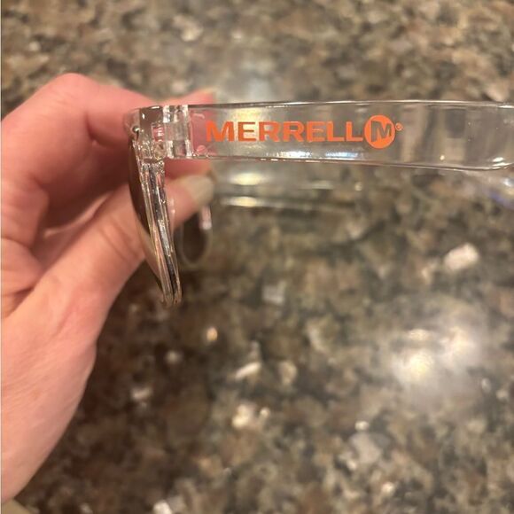 Merrell Sunglasses Yellow Gradient Lenses Clear Plastic Frames NWOT - Picture 3 of 4